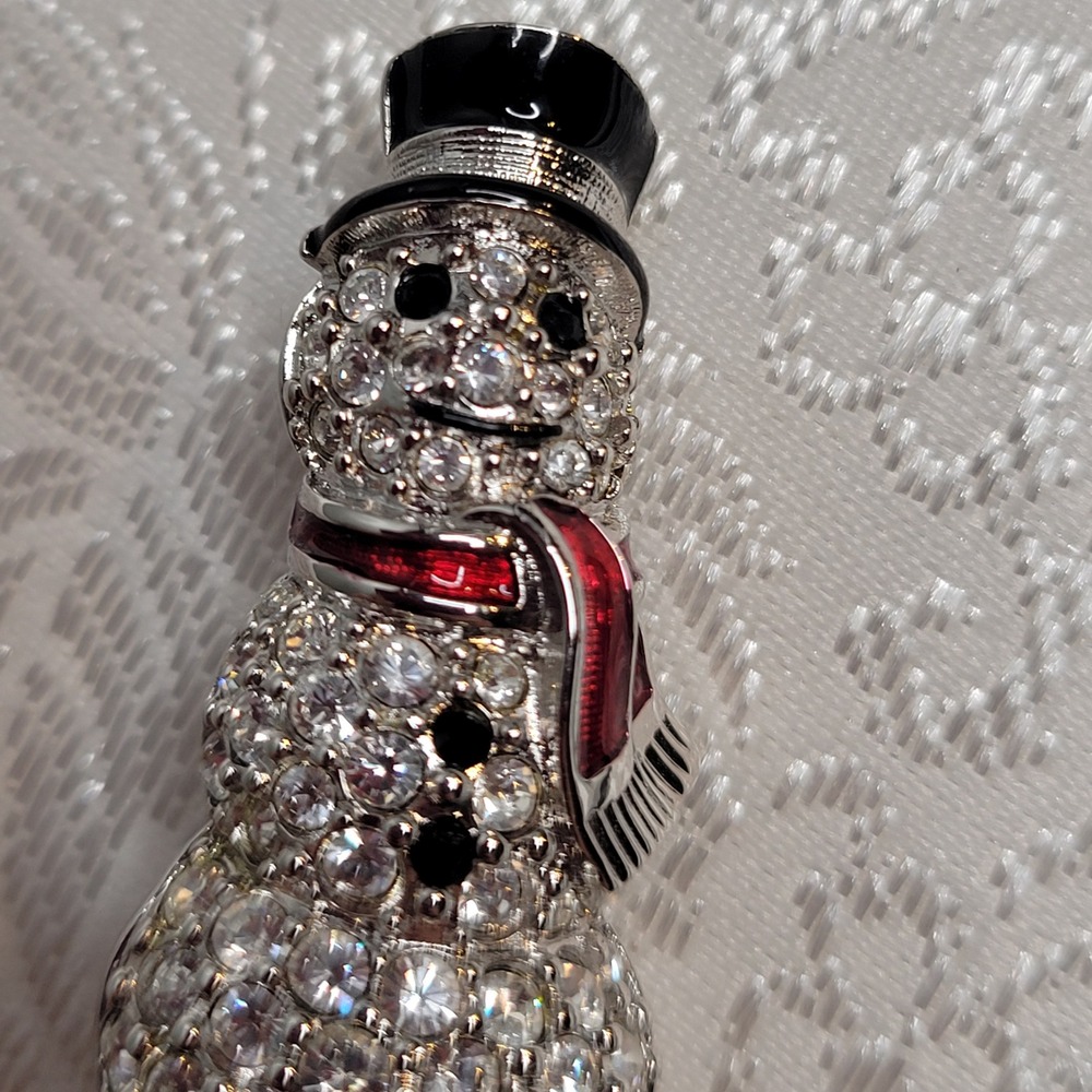 Swarovski Snowman‎ Pave w/Clear Crystal Brooch Signed Swan Holiday Winter Gift - Picture 2 of 9